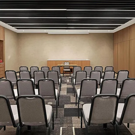 Four Points By Sheraton Pendik 호텔