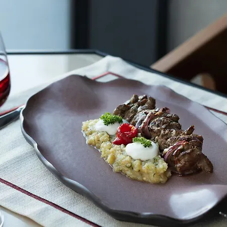 Four Points By Sheraton Pendik 호텔 4*